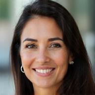 Headshot of Isabela Rocha, podcast producer.